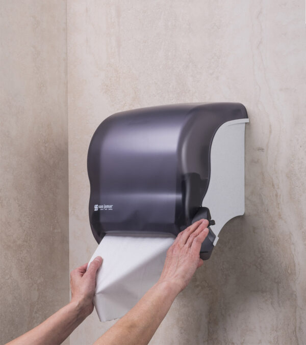 SAN JAMAR Dispensador de Toalla de Papel de palanca antibacterial - Imagen 2